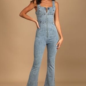 Lulus Keep Groovin' Light Wash Denim Zip-front Jumpsuit Blue - Size S